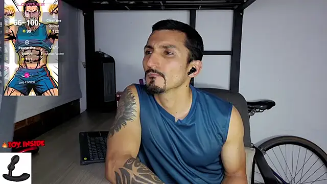 Marck_Muscle élő XXX-chatje