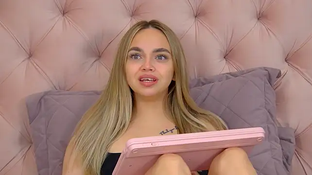 AnitaVenture's Live XXX Chat