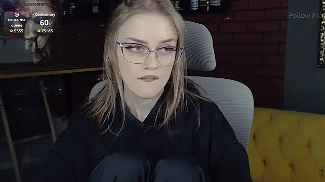 KiraMontoya Live XXX-Chat