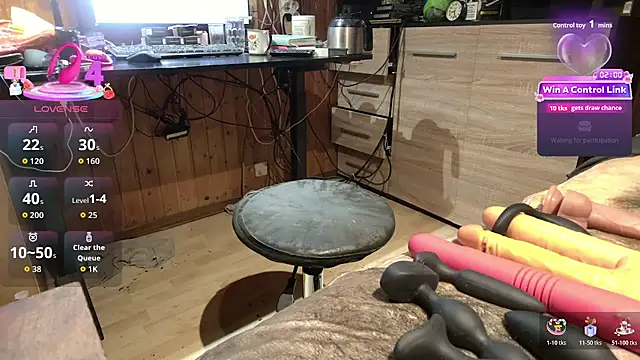 misteryman1956 Show in webcam