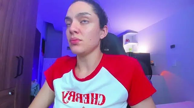 Chatroom XXX en direct de mariiahneedles
