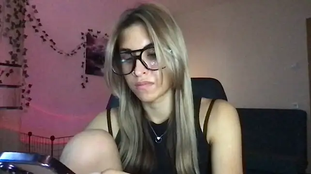 แชท XXX สดของ Rossy_Vega