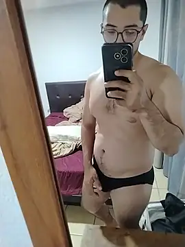 הופעת וובקאם של Azelfit