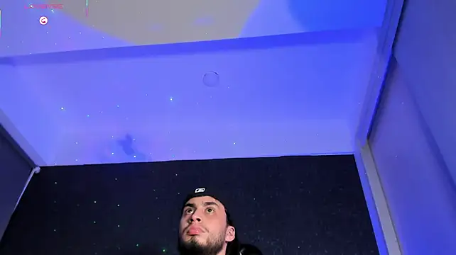 thiagomeneses01's Webcam Show
