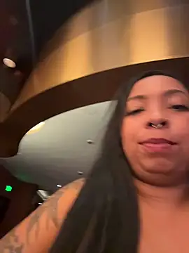 honeycombhalo Show in webcam