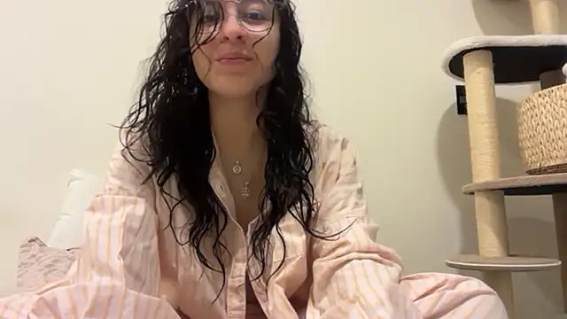 Alicatcua_'s Live XXX Chat
