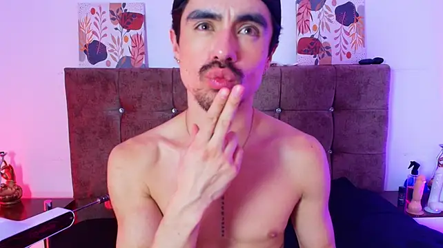Ethan_Briggs_'s Webcam Show