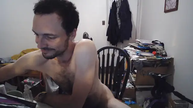 JohnnyMoves 即時 XXX 聊天
