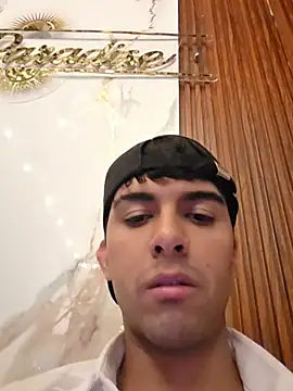 XXX chat uživo modela RodrigoColby2