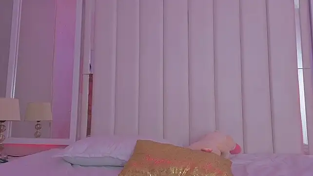 Kendall_curves লাইভ XXX চ্যাট