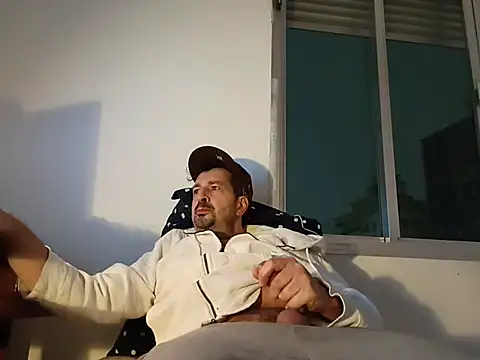 Chat +18 de DaddyCloudLatin ao vivo