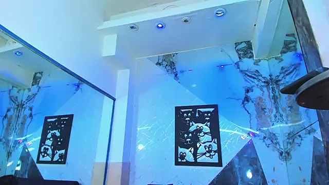 Webkamerová show GirlsRoyalsTwink