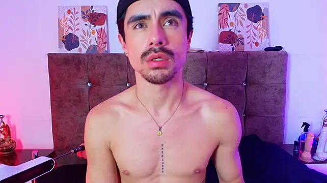Ethan_Briggs_ Live XXX-Chat