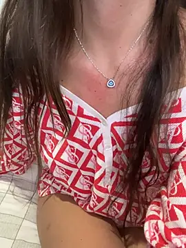 JulsParis Adlı Modelin Canlı XXX Sohbeti