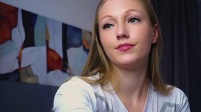 NanceeFinlay Adlı Modelin Canlı XXX Sohbeti