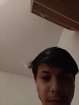 XXX chat uživo modela Akillas
