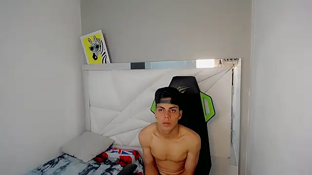 RyanFlirty Live XXX-Chat