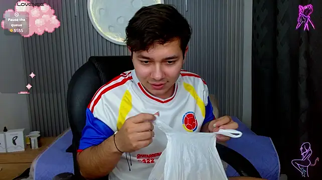 Chat XXX en directo de Julian_Smith21