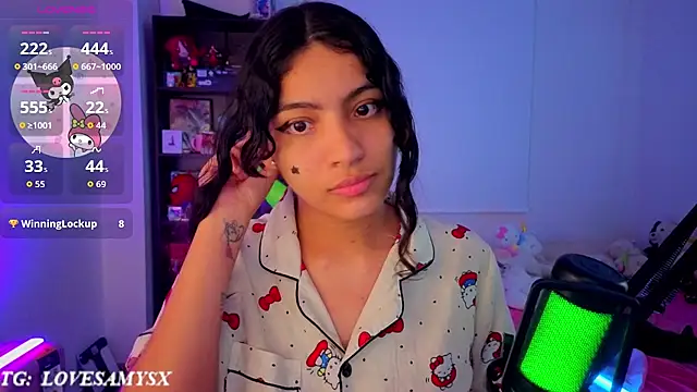 Chat XXX en directo de Lovelyamyy