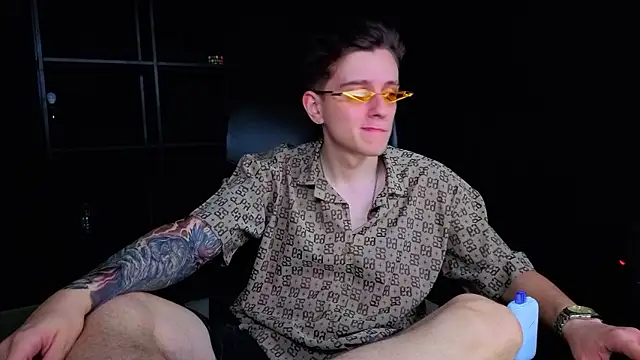 FelixStarkk Chat XXX in diretta