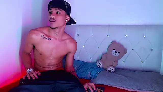 Chat +18 de Angel_foxc13 ao vivo