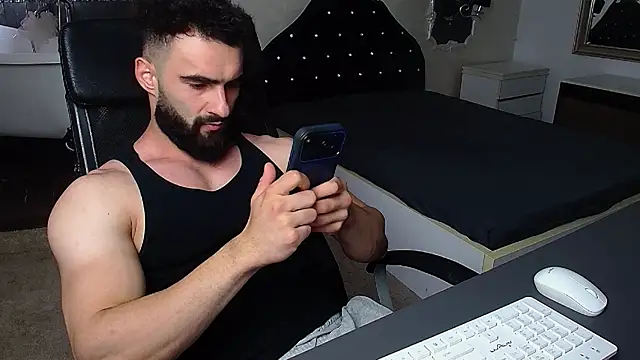 Chat +18 de MicahLane ao vivo