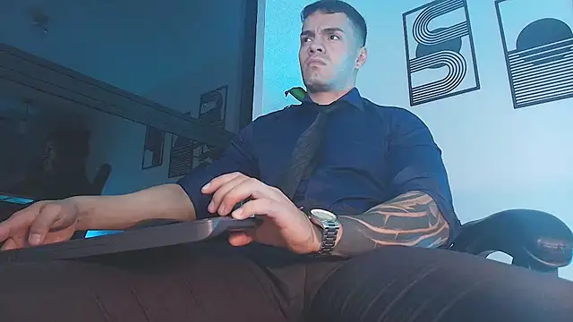 ALPHA_DOMINUS_ élő XXX-chatje