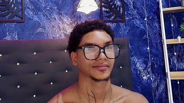 kai_storm77 Chat XXX in diretta