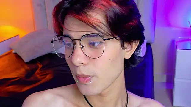 Chat XXX en directo de Derek_Sinn
