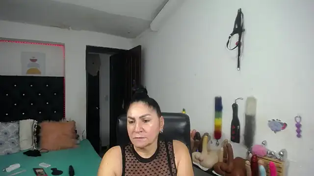 mature_bigboobs10's Live XXX Chat