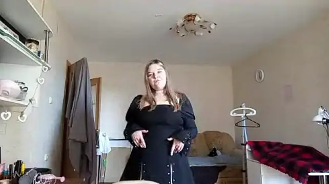 TypicalWoman Webcam-Show