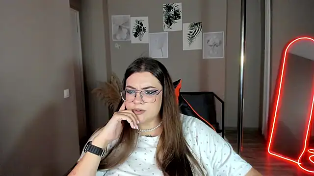 MiraTorson Chat XXX live