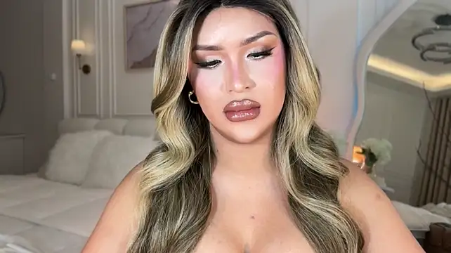 Your_Majesty_Tyra Webcam Show