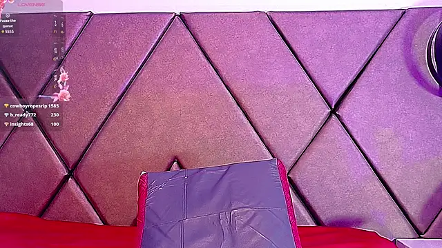 Živý XXX chat Mikaela-Banes