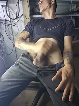aronmax_ Chat XXX live