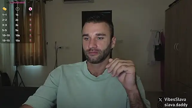 DaddySlava Adlı Modelin Canlı XXX Sohbeti