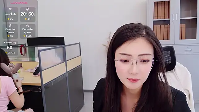 yangyang-777 网络视讯表演