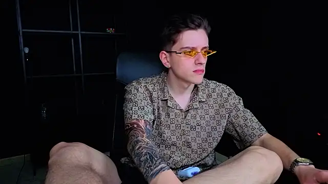 FelixStarkk 라이브 XXX 채팅