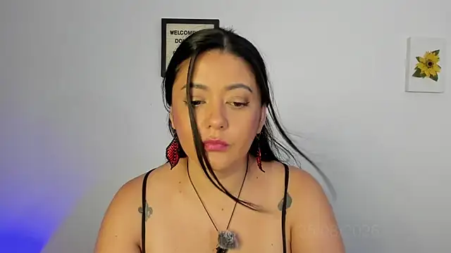 LauraToro_ Live XXX-chat