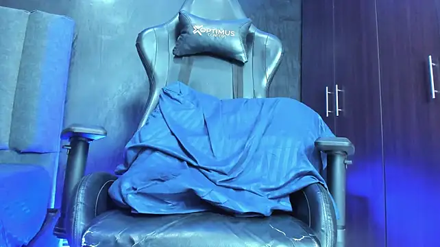 Enzo_Maserati Chat XXX in diretta