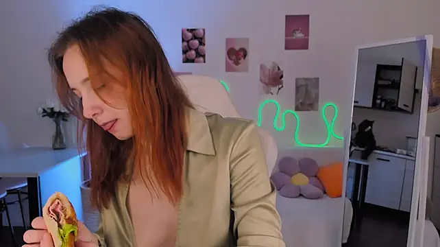 LittlePeach007's Live XXX Chat