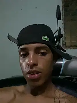 Aleexxx_2005 Pertunjukan Webcam