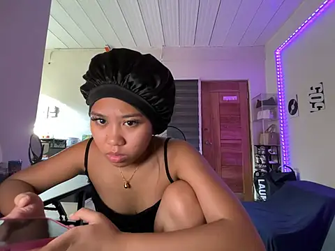 PinayLina18 Live XXX-Chat