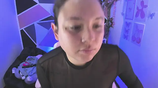 little_emma0's Live XXX Chat