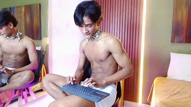 Sapphire_Gray Webcam-Show