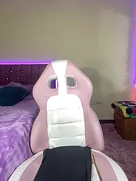 _KittyQueen12's Webcam Show