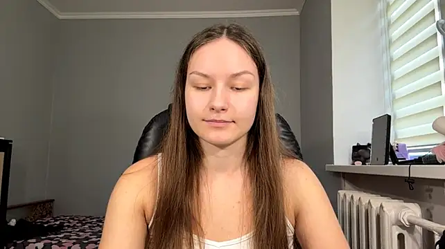 Chat +18 de ShaylaChong ao vivo