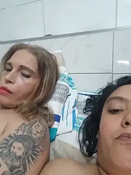 2Juicy_pussy Live XXX-Chat