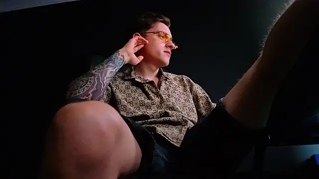 FelixStarkk 即時 XXX 聊天
