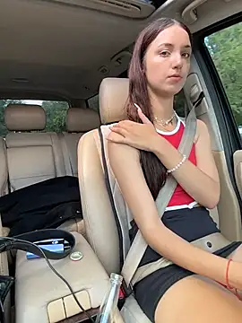 DollyTall webcam show